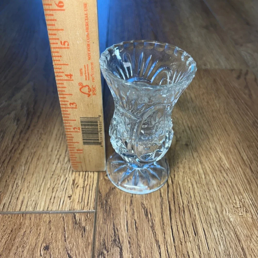 Vintage Pressed Glass Bud Vase Floral Grape Cluster Footed Scalloped Rim‎ 5